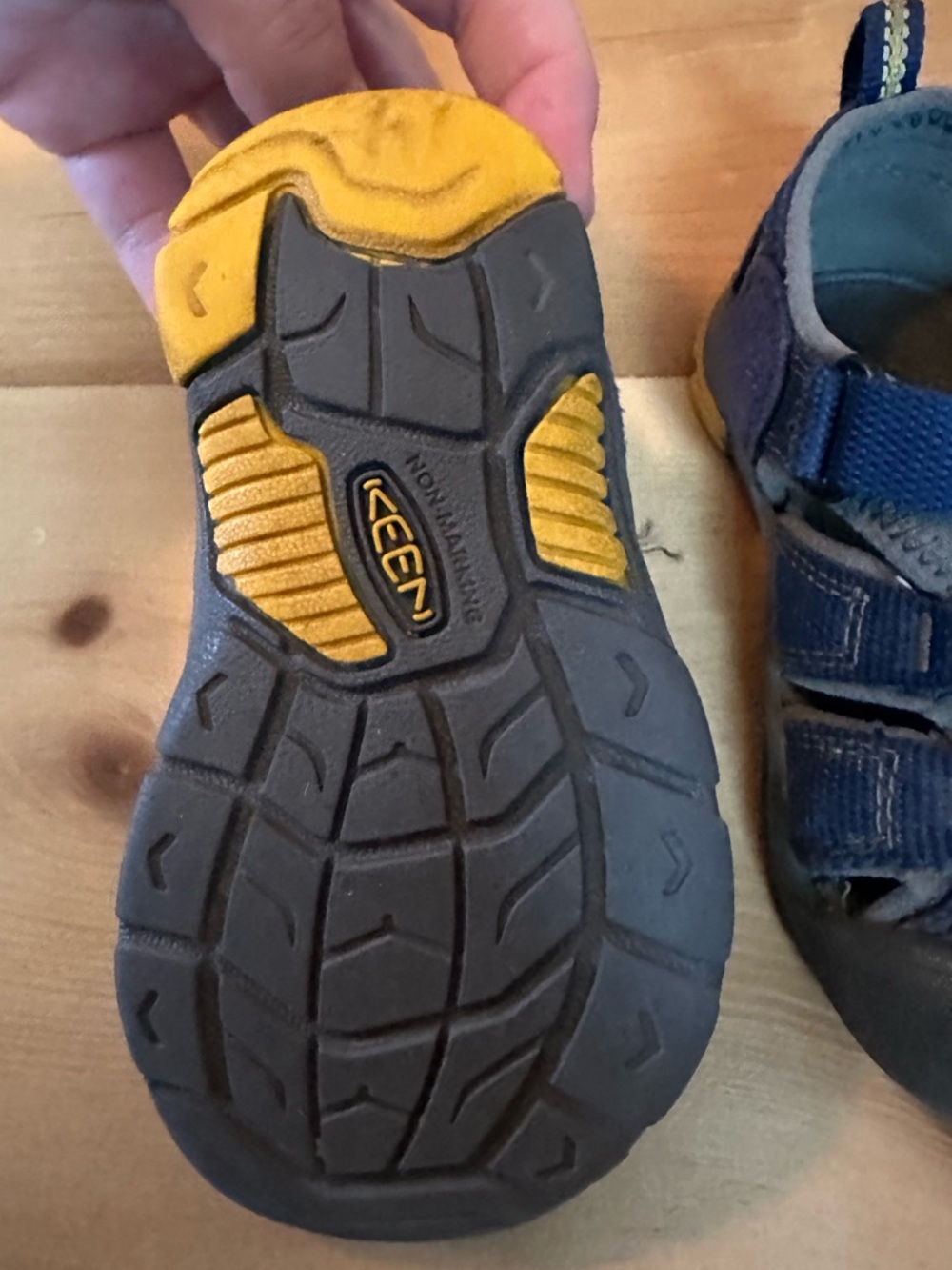 Keen Toddler Size Six Sandal Watershoe - Picture 5 of 6